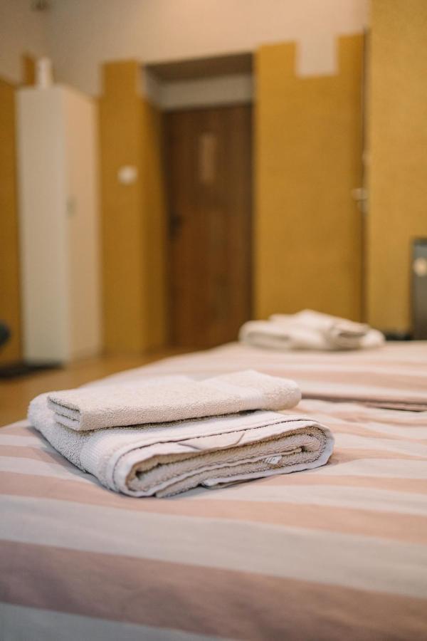 קרקוב West13 Guest Rooms מראה חיצוני תמונה